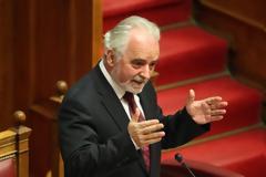 ΚΟΥΤΡΟΥΜΑΝΗΣ: ΑΔΙΚΑΙΟΓΗΤΟ ΤΟ ΚΟΨΙΜΟ ΠΙΣΤΩΣΗΣ ΑΠΟ ΤΟΥΣ ΦΑΡΜΑΚΟΠΟΙΟΥΣ