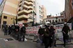 Προσαγωγές έξω από την Νομική
