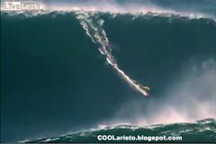 Surfing στο Μεγαλύτερο Κύμα του κόσμου! (video)