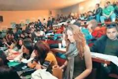Η διακοπή των μετεγγραφών των πολύτεκνων φοιτητών χρειάζεται άμεση αναστολή, υποστηρίζει αναγνώστρια