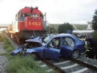 Φωτογραφία για Σύγκρουση τρένου - ΙΧ με τρεις νεκρούς