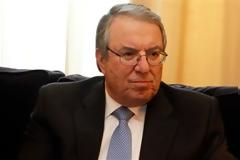 Τα πήρε πίσω ο Μπαμπινιώτης