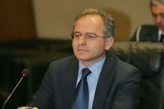 VIDEO: Αποκαθήλωσαν τις ταμπέλες από το πολιτικό γραφείο Μπεγλίτη στο Κιάτο!
