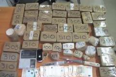 Εντοπίστηκαν 13 κιλά ηρωίνης σε σπίτι - εργαστήριο στις Αχαρνές