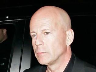 Φωτογραφία για Έξαλλος o Bruce Willis με τις φωτογραφίες της Rihanna