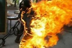 Αυτοπυρπολήθηκε 13χρονος γιατί δεν είχε καινούρια σχολική στολή