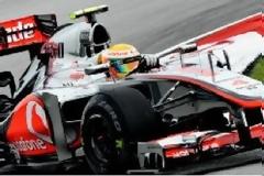 Ο Hamilton στη πρώτη pole position της χρονιάς