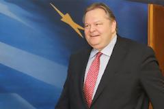Δεκατρείς προτάσεις και σωρεία διλημματικών ερωτήσεων