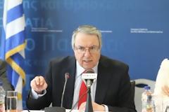 Αποσύρει ο Γ.Μπαμπινιώτης την τροπολογία για τις απολύσεις ιδιωτικών εκπαιδευτικών