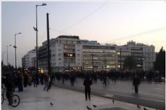 Σε εξέλιξη συγκέντρωση στο Σύνταγμα