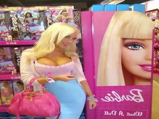 Φωτογραφία για ΔΕΙΤΕ: Έγινε ίδια η Barbie!