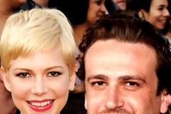 Η Michelle Williams και ο Jason Segel είναι μαζί και ευτυχισμένοι