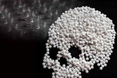 ΜΠΟΥΡΔΕΛΟ Η ΧΩΡΑ-Αλλοδαπή πουλούσε φάρμακα σε λαϊκή αγορά!