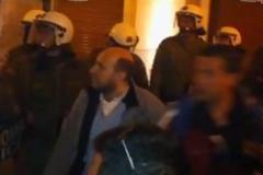 Δέκα προσαγωγές στο Σύνταγμα – Τραυματίας φωτορεπόρτερ (Video)