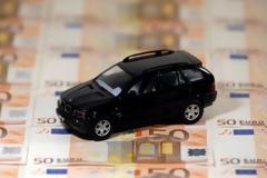 Τρύπα 300 εκατ. ευρώ στις ασφαλιστικές εταιρείες