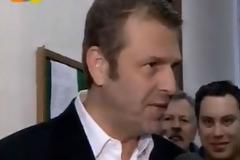 Α. ΓΚΛΕΤΣΟΣ: Μένω με τους γονείς μου