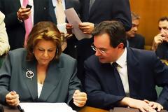 Βόμβα Κατσέλη: Παπανδρέου και Παπακωνσταντίνου επέβαλαν τις μειώσεις αποδοχών!!!
