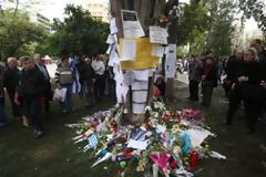 Oι πολίτες ζητούν να γίνει δημόσια δαπάνη η κηδεία του αυτόχειρα