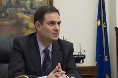 Φ.ΣΑΧΙΝΙΔΗΣ: Οι εκλογές θα γίνουν με υποσχέσεις περικοπών