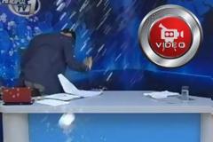 Γιαούρτια και αυγά στο στούντιο του Ήπειρος TV την ώρα του δελτίου ( Video )