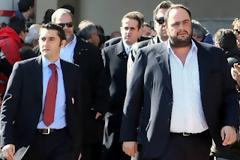 ΠΡΩΤΑ ΝΤΑΜΠΛ ΚΑΙ... ΜΕΤΑ ΟΙ ΣΥΖΗΤΗΣΕΙΣ ΓΙΑ ΤΟ ΑΥΡΙΟ!