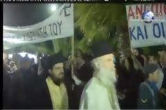 Γιούχα για τους πολιτικούς στο Μεσολόγγι. Ρεπορτάζ.