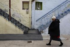 Είμαστε ο λαός και αποφασίζουμε εμείς για εμάς...