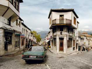 Φωτογραφία για Έκκληση των Βορειοηπειρωτών προς την Ελλάδα: Μας αρπάζουν τις περιουσίες μας