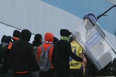 Συλλήψεις δύο νεαρών για επίθεση εναντίον αστυνομικού και βία σε γήπεδο