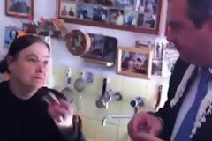 Επίσκεψη Πάνου Καμμένου στο σπίτι του Νίκου Ξυλούρη