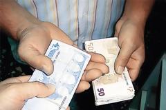 Του πούλησαν πειραγμένο αυτοκίνητο και τον εκβίαζαν