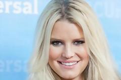 Νανουρίσματα γράφει πλέον η Jessica Simpson