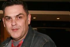 A.ΛΟΥΔΑΡΟΣ: Προτιμώ να γίνω γκαρσόνι παρά να πάω σε σόου