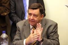 Ξερονήσια για τους μετανάστες θέλει ο Καρατζαφέρης