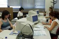 Προς απόλυση 50.000 υπάλληλοι από το Δημόσιο
