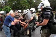 Μήνυμα αναγνώστη προς τους κ.κ. . Αστυνομικούς