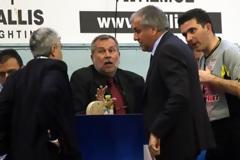 Ομπράντοβιτς: «Γίνονται αυτά;»