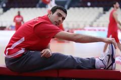 ΣΛΟΥΚΑΣ : ΘΕΛΟΥΜΕ ΤΟΝ ΚΟΣΜΟ ΜΑΣ ΔΙΠΛΑ ΜΑΣ