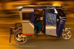 Στο Περού επιστράτευσαν 300 ταξί για να απογειωθεί ένα αεροπλάνο! [video]
