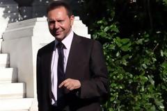 Η απάντηση Στουρνάρα στη συγκλονιστική επιστολή του 17χρονου! (Video)