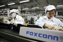 Μεγάλη πτώση εσόδων για την Foxconn