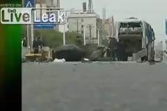 Βίντεο που κόβει την ανάσα. Λεωφορείο στη Κίνα εκρήγνυται οn camera...