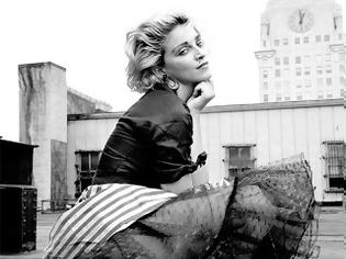 Φωτογραφία για Ακυκλοφόρητες φωτογραφίες της Madonna στα 24 της