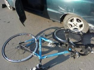 Φωτογραφία για Αυτοκίνητο συγκρούστηκε με ποδήλατο - Τραυματισμένη η 25χρονη ποδηλάτρια