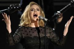 Adele: Η πιο πλούσια νεαρή στη Βρετανία