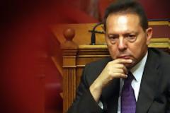 Γιατί ο πονηρός... Στουρνάρας επιδιώκει να έχει φύγει από τον Υπουργείο Οικονομικών μέχρι τον Ιούνιο...???