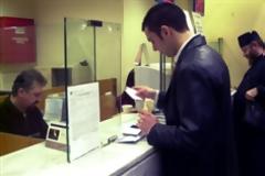 Σε τοίχο πέφτουν όσοι θέλουν να κάνουν ανάληψη