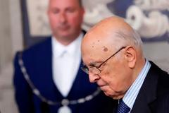 Ιταλία: Οι προτάσεις των δέκα «σοφών» στο Ναπολιτάνο