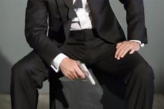Δήλωνε πράκτορας για να πλησιάζει γυναίκες
