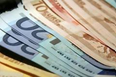 Στη φάκα για χρέη στο Δημόσιο